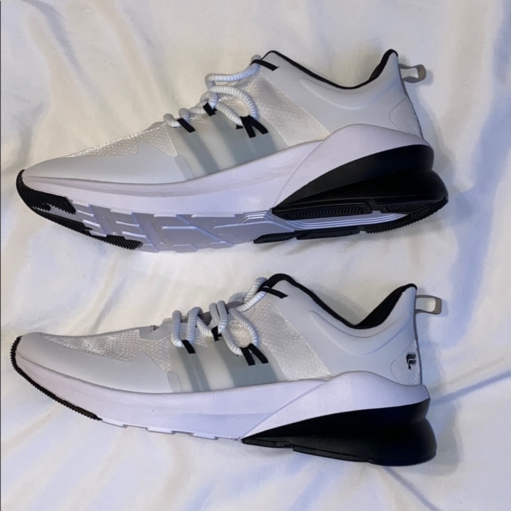 Fabletics tennis shoes - Picture 2 of 4